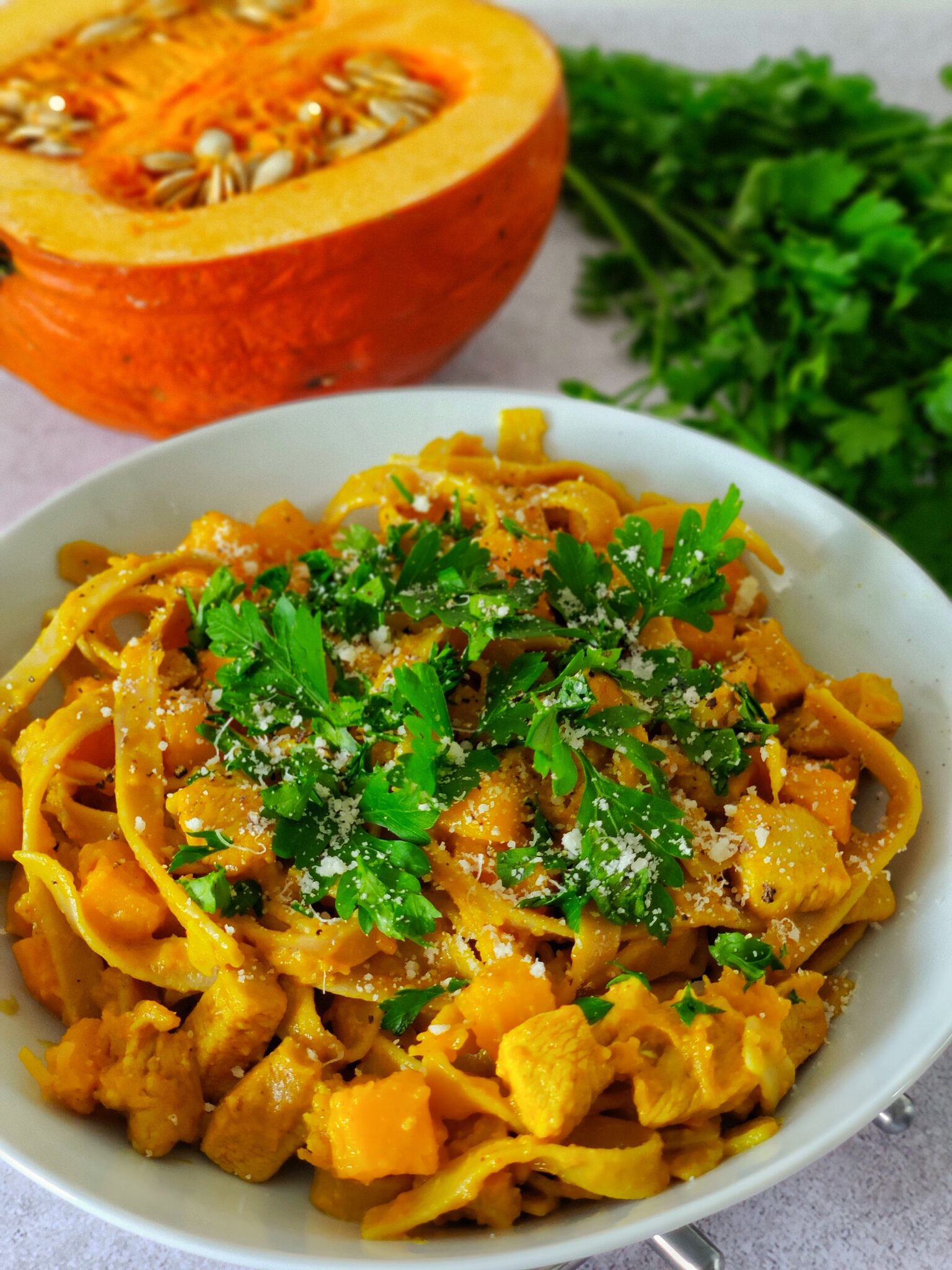 makaron z dynią i kurczakiem